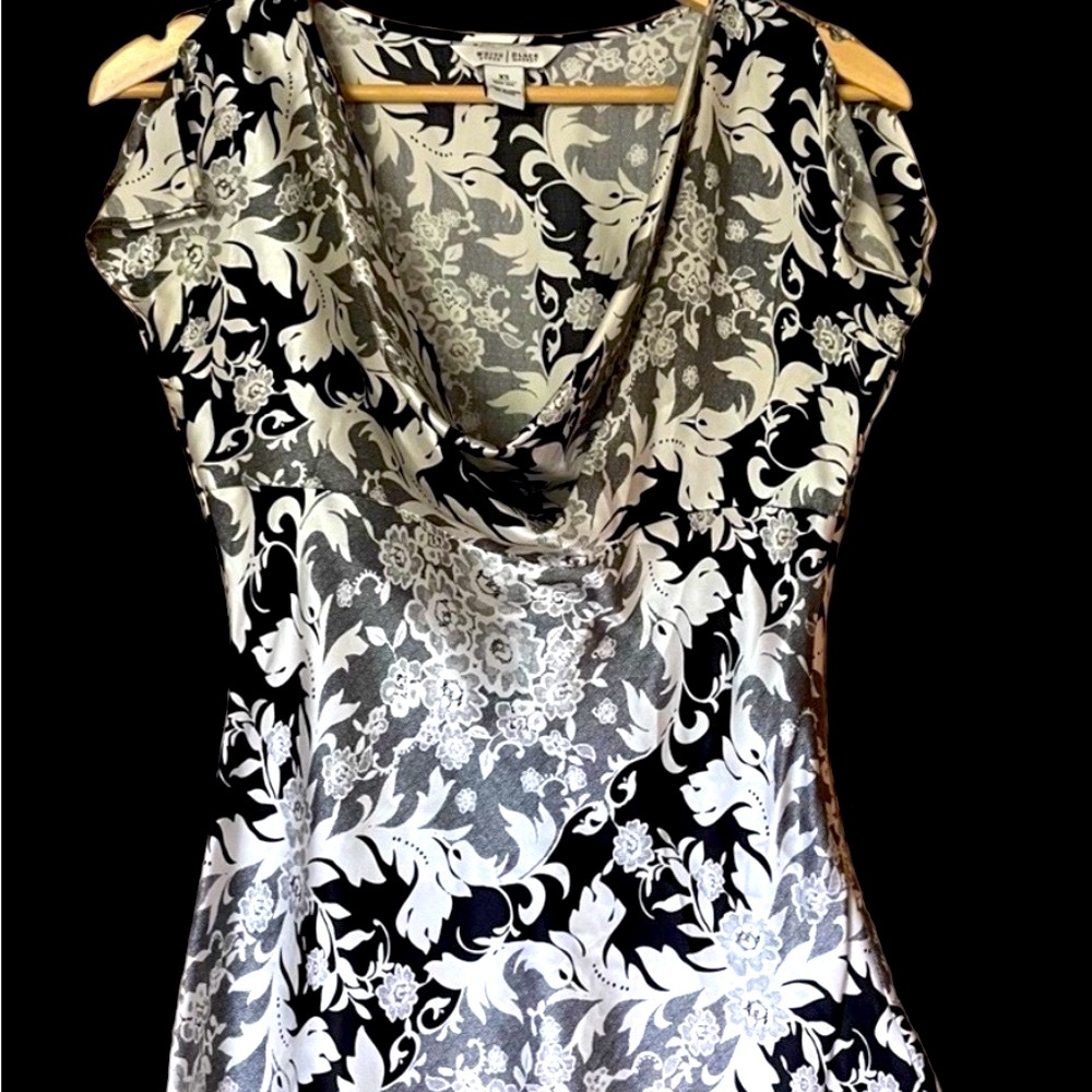 White House / Black Market 100% Silk Top Size M